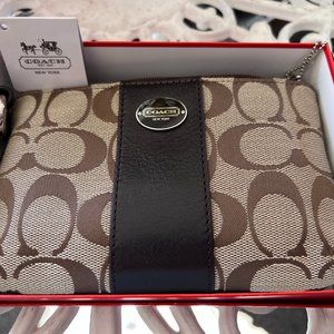 Brand NEW!  Brown Monogram COACH Purse Wristlet